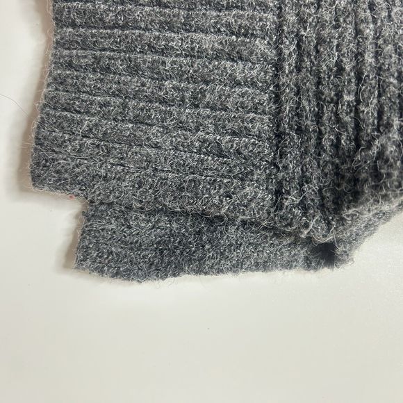 Liz Claiborne S Women’s Gray Sweater Shimmer Long Sleeve Side Slits Minimalist - Picture 6 of 9